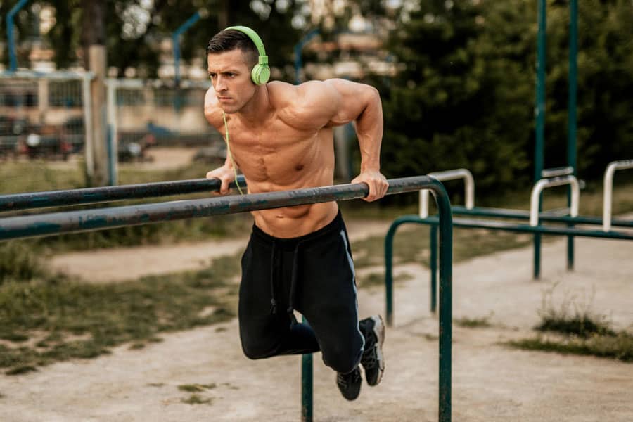 Triceps Dips: The Benefits and Variations of the Upper-body Exercise