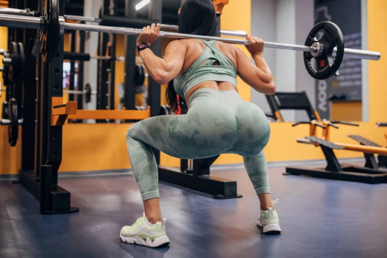 Squats for Glutes – Technique, Variations, and Safety Tips